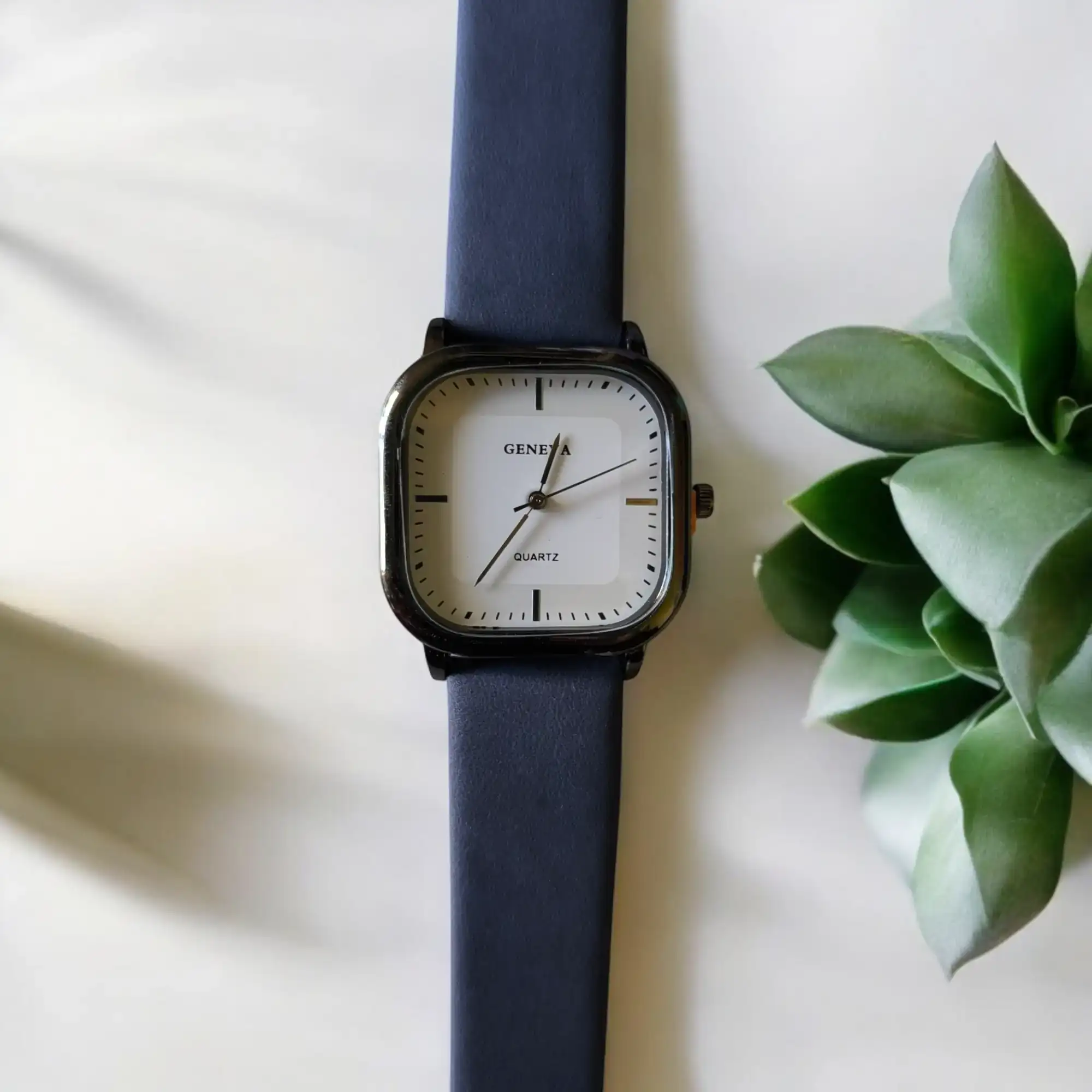 Reloj cuadrado azul l 3