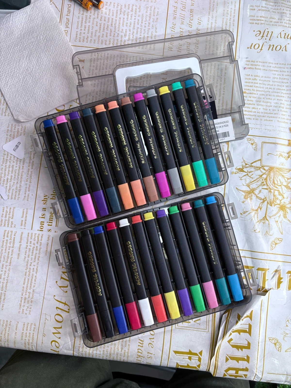 SET DE 24 PLUMONES DE ACRILICO  3