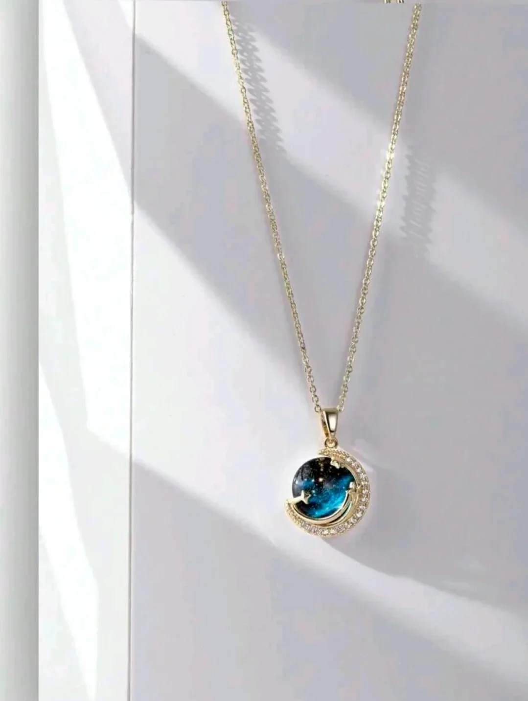 Colgante de luna fantasía fina  3