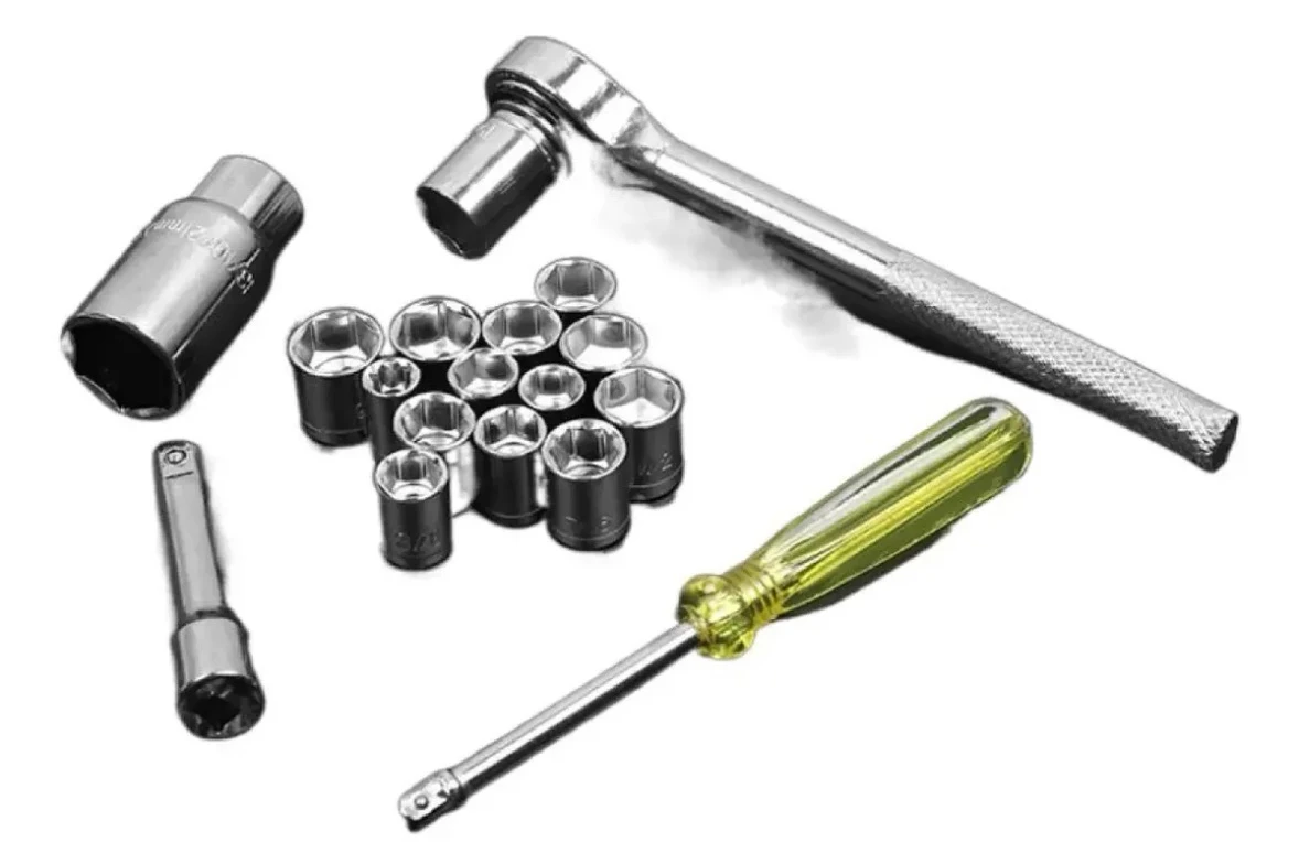 Kit de herramientas. Set de dados y matraca portatil  2