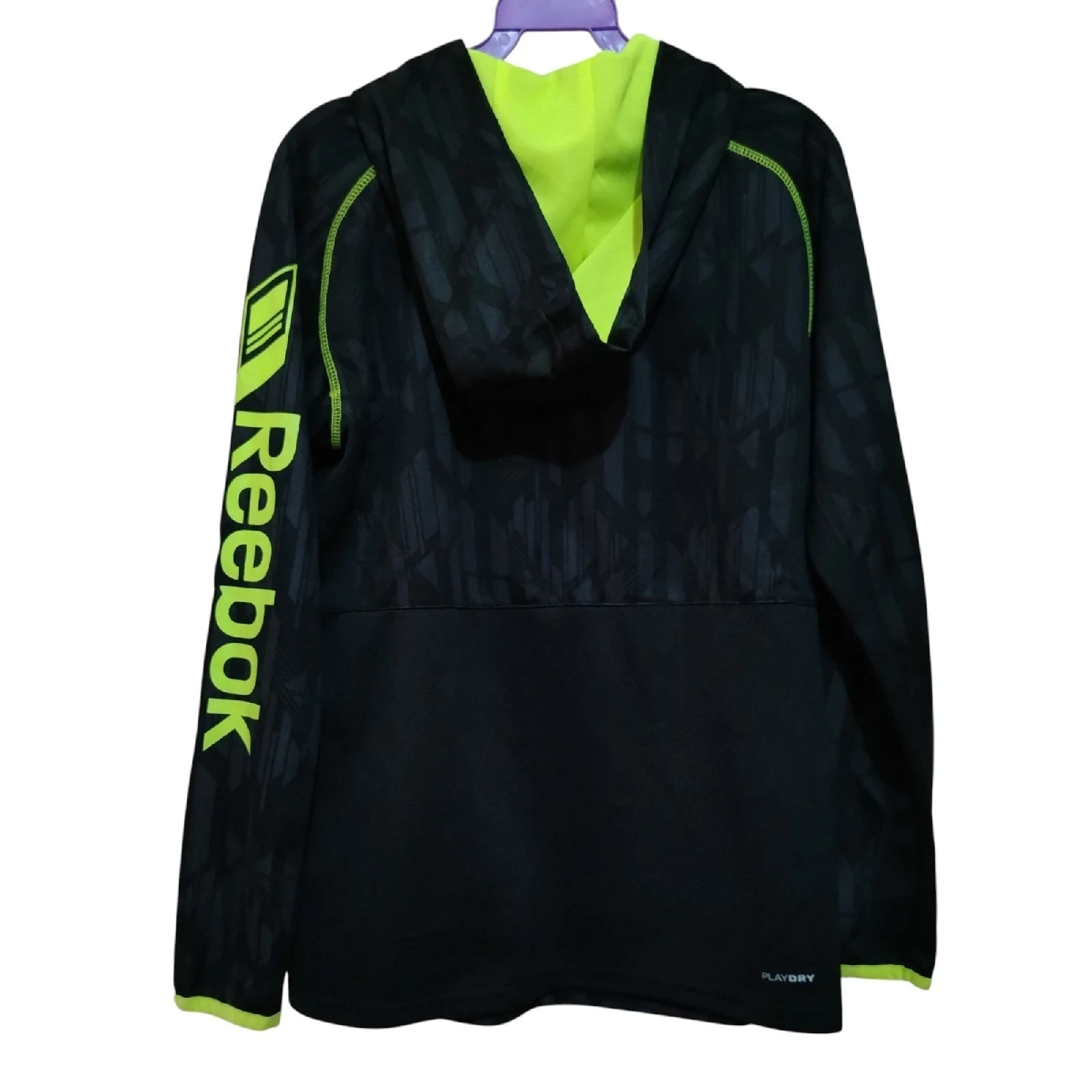 Playera L 10-12 Reebok 3