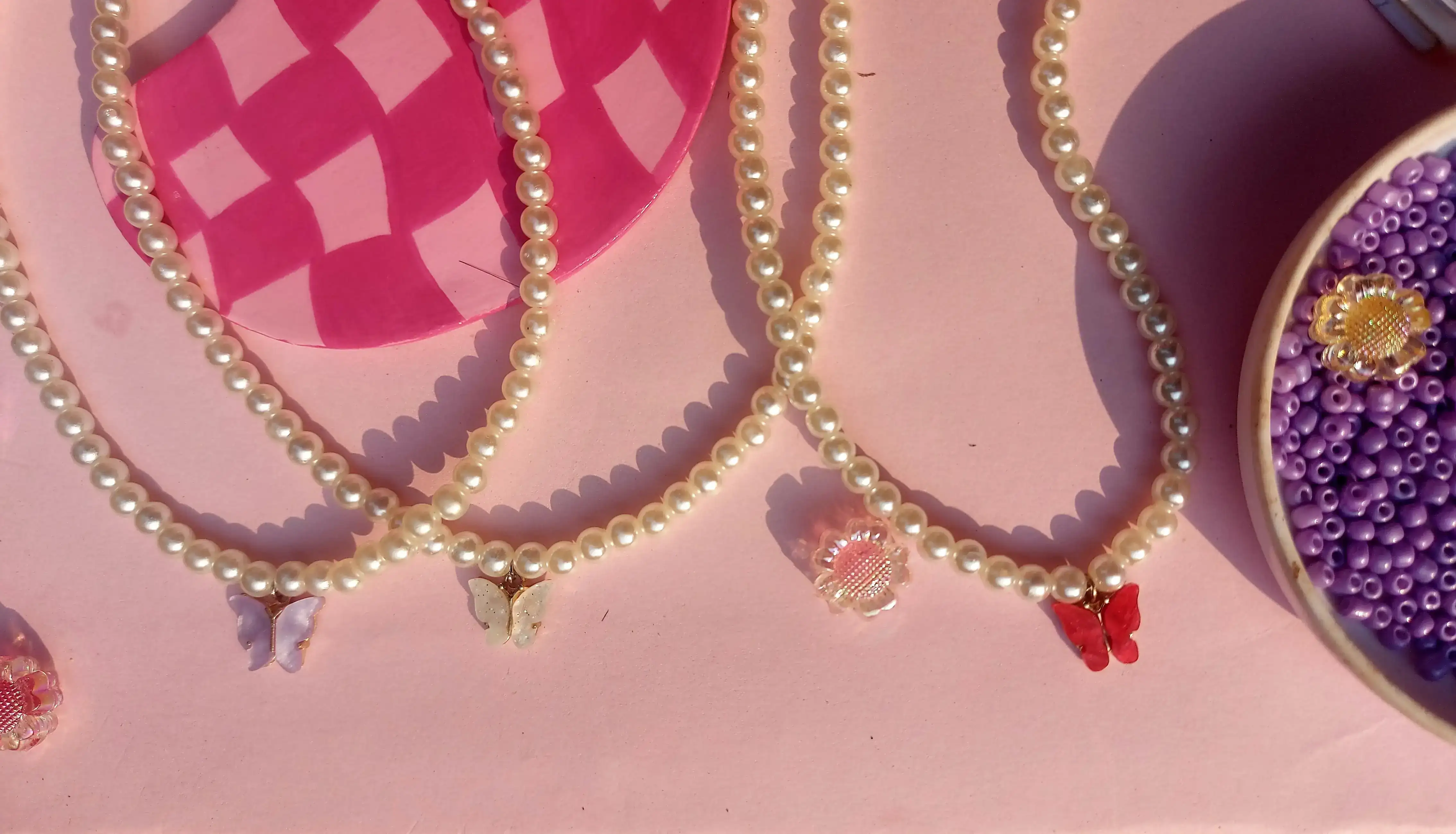Collar de mariposas  2