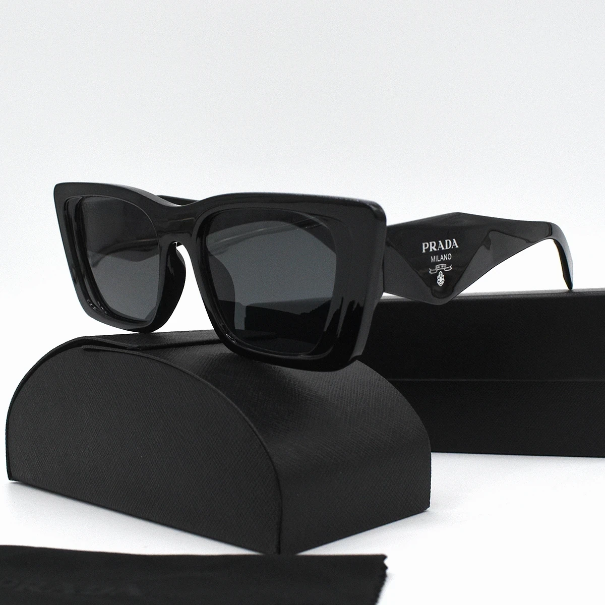 Lentes de Sol Prada SPR08Y 2