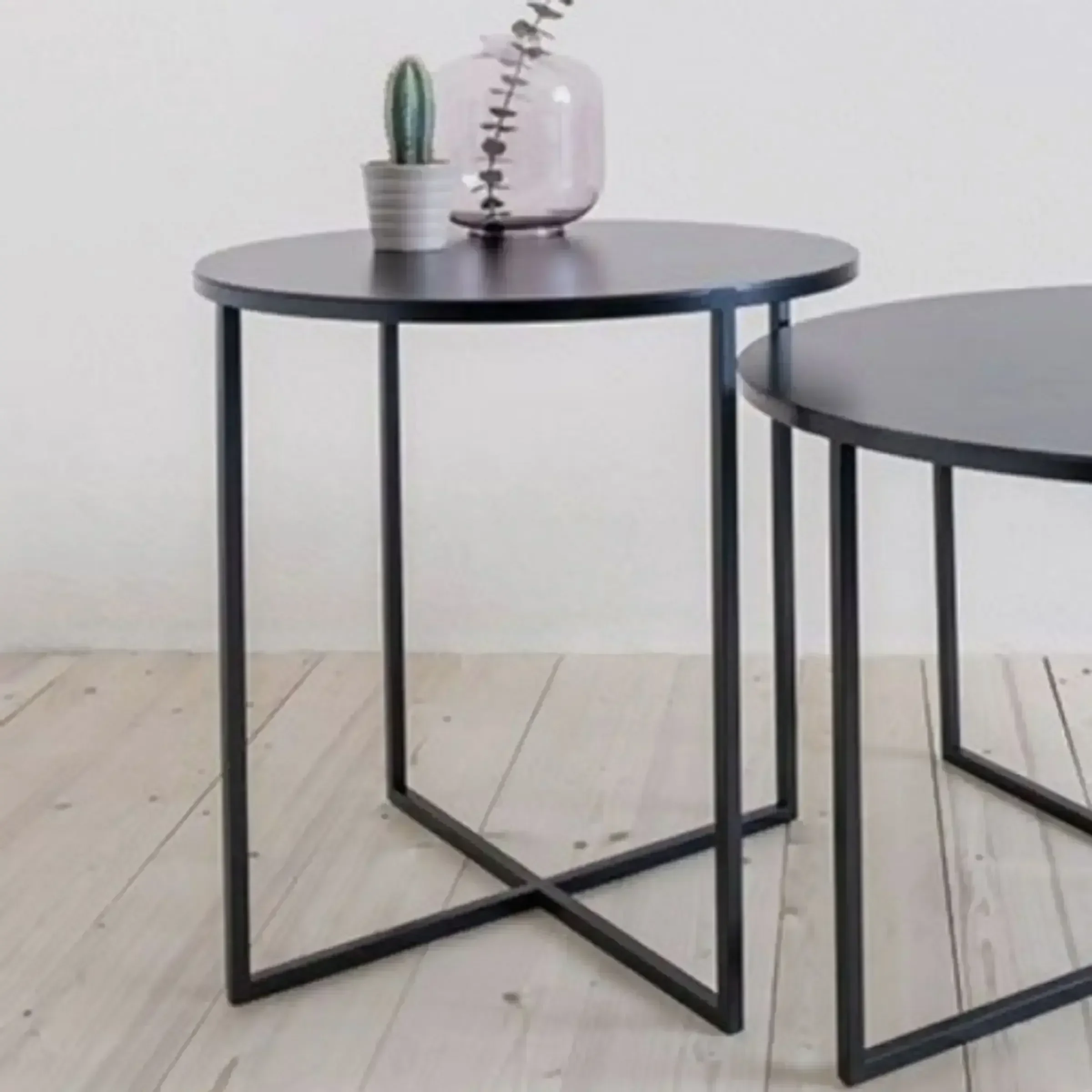 Mesa lateral Cruz Slim 39 x 55h  1 pza