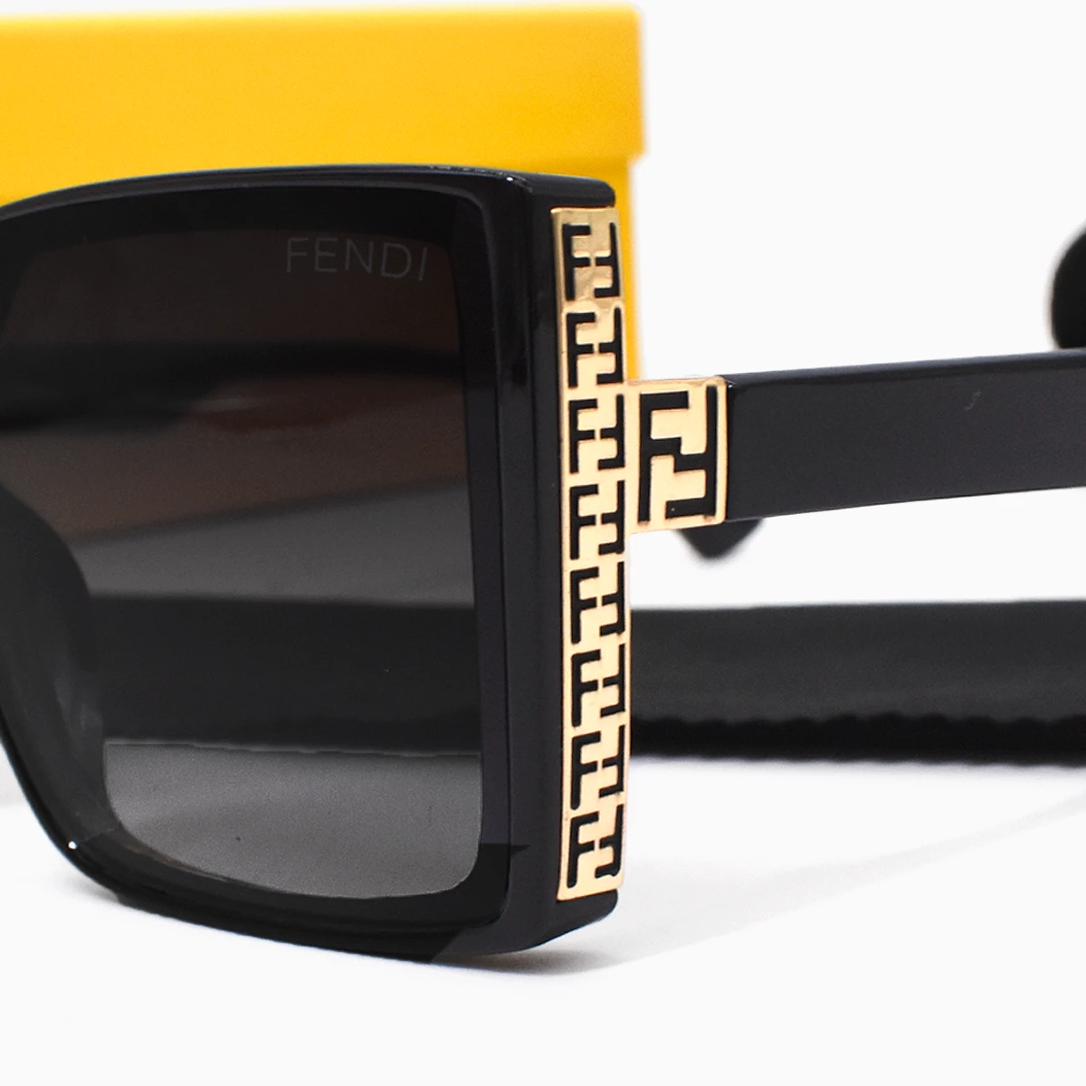 Lentes de Sol FENDI 5