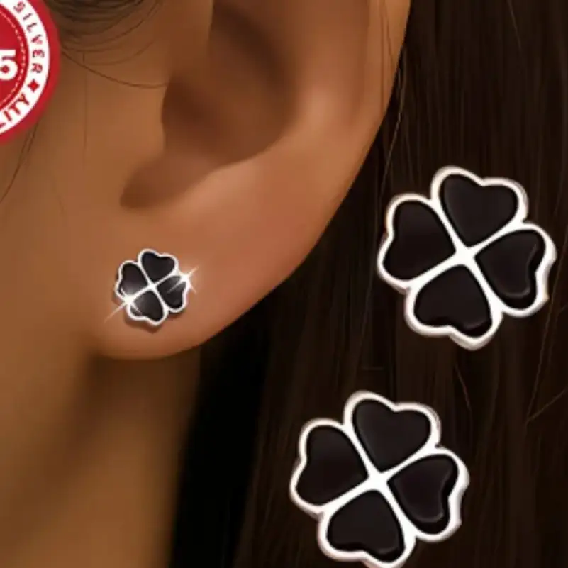 1.Par de Aretes Clásicos de Trébol en Plata de Ley 925 2