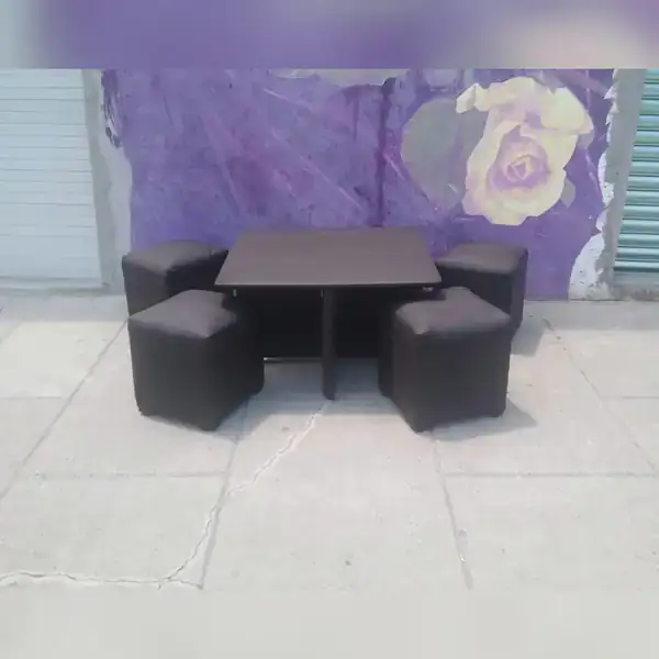 Mesas De Centro Con Taburetes 7