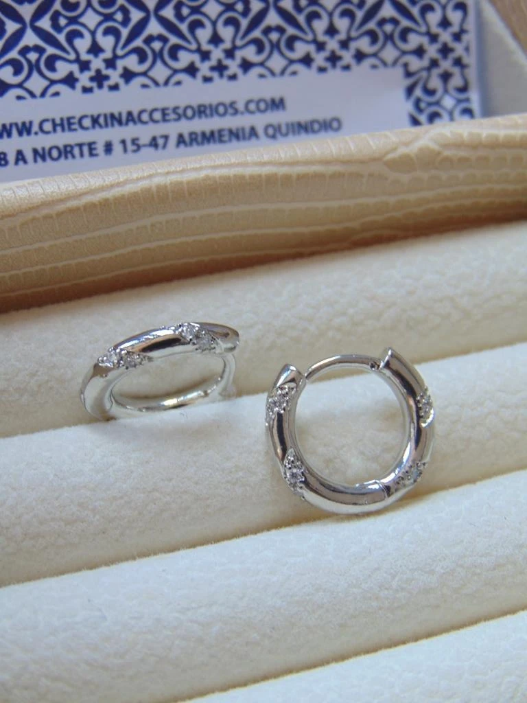 CANDONGAS RODIO PLATE TUBULAR REDONDA CHISPITAS BLANCAS 1.5CM 