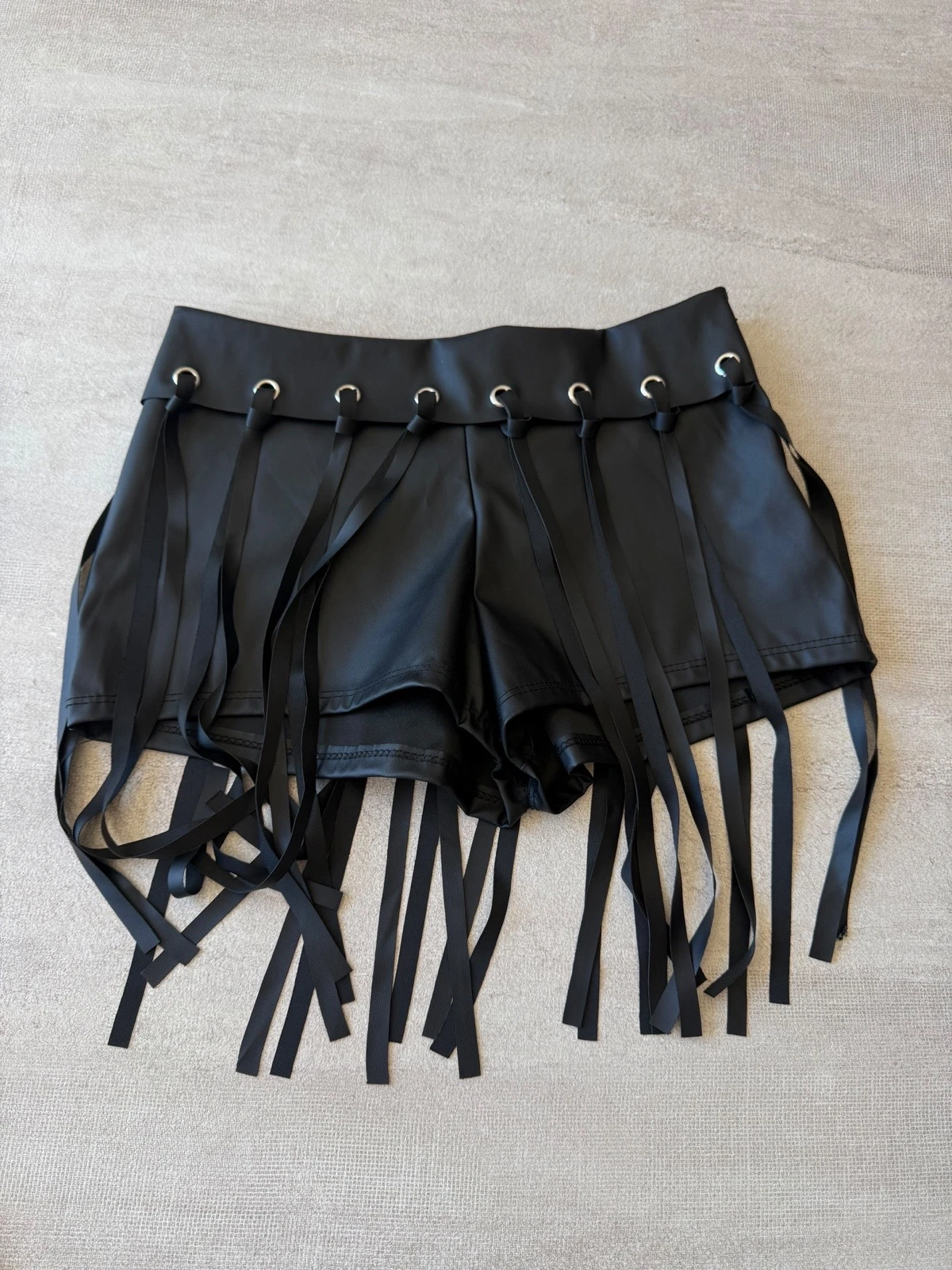 SHORT ENGOMADO FLECOS
