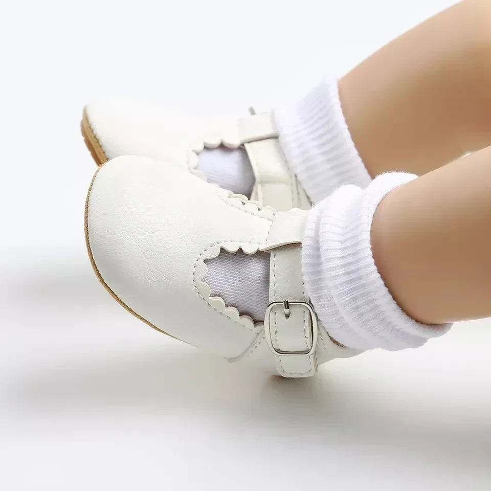 ZAPATITOS BLANCO CINTURÓN  4