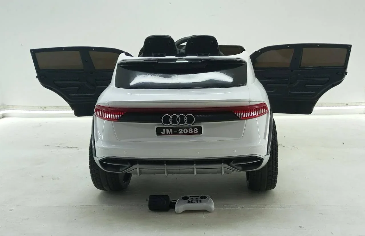 Camioneta Audi Blanco 1 a 7 años Montable  5