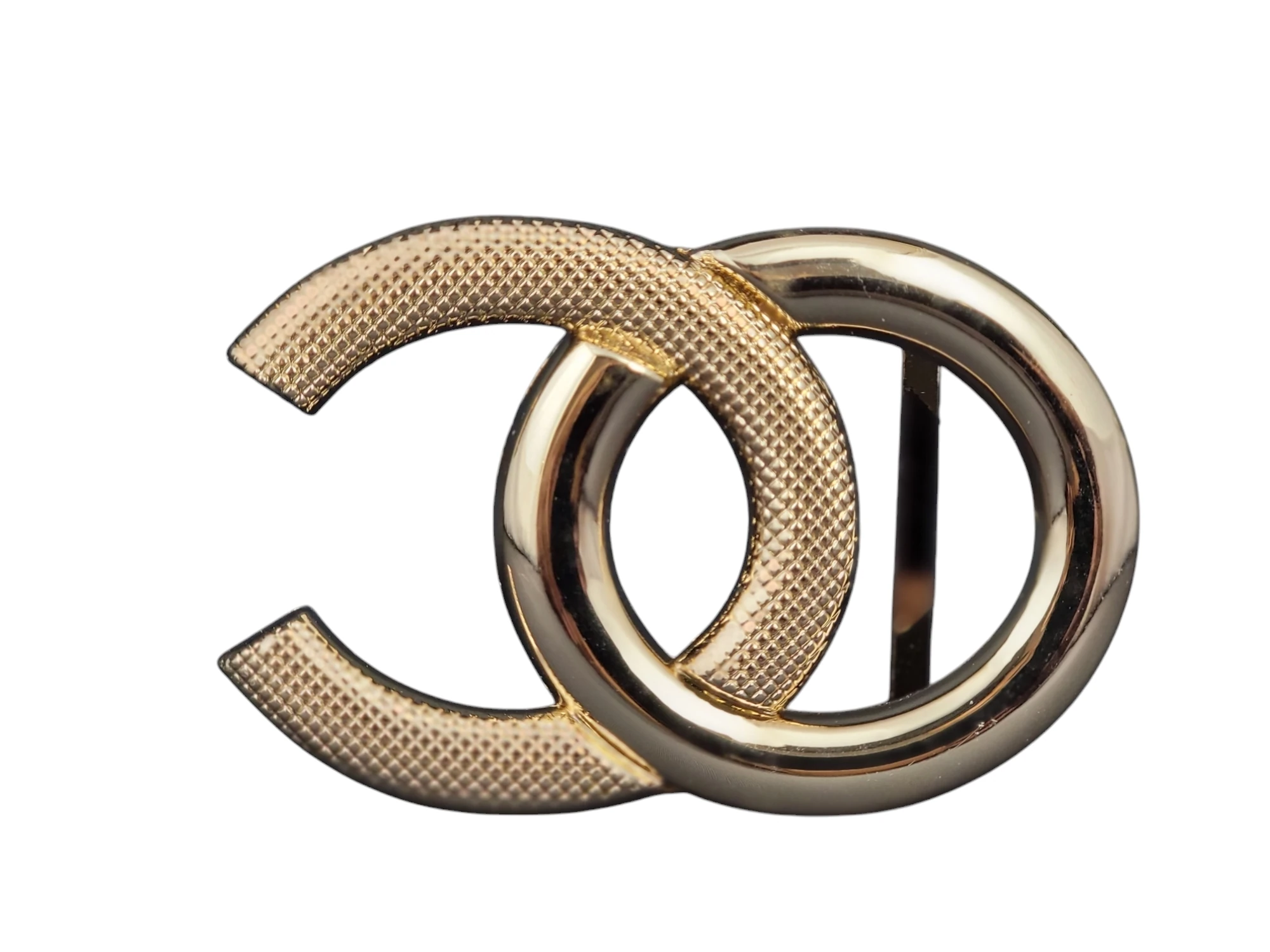 Estilo coco Chanel dorada