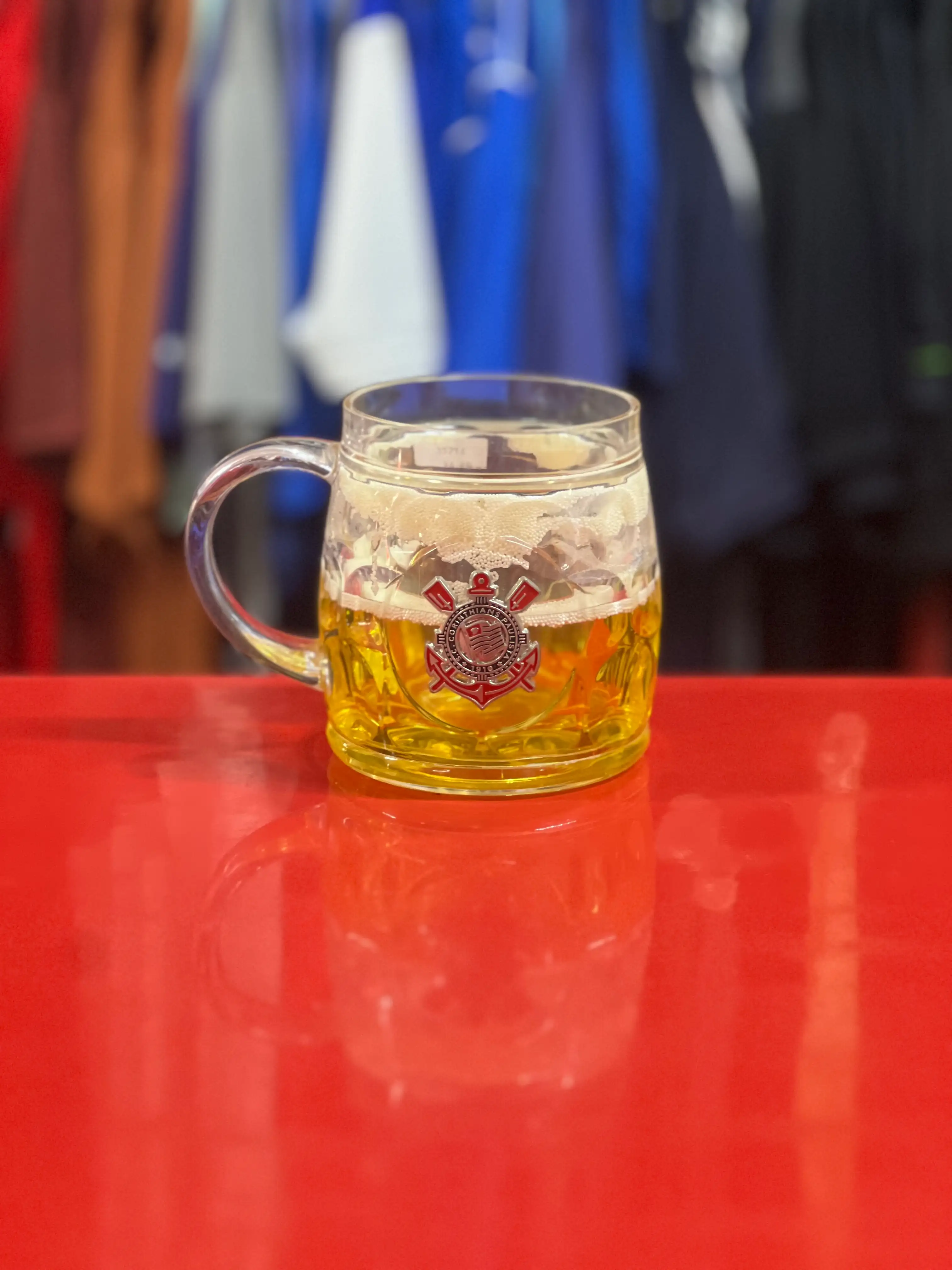 Caneca cerveja média plástico 