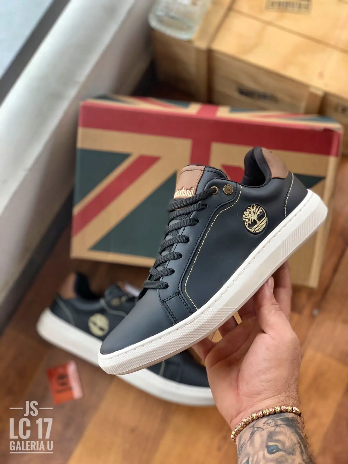 TIMBERLAND AA 3