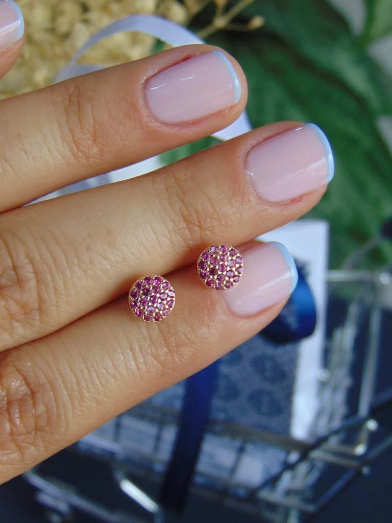 TOPO RODIO DOR BOTON MICROCIRCONES FUCSIA 2