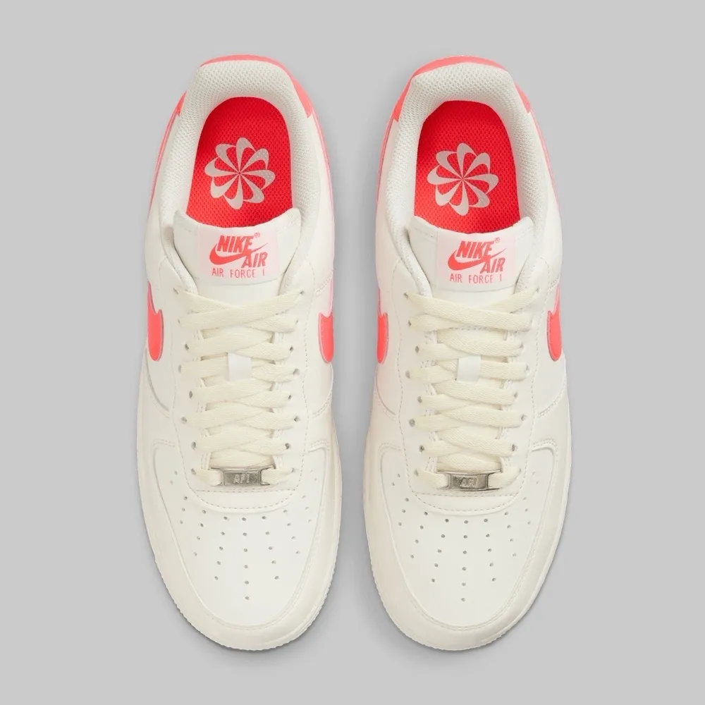Nike Air Force 1 - Size 42 2
