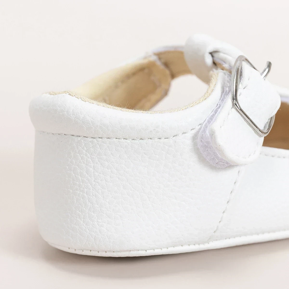 ZAPATITOS BLANCO CINTURÓN  5