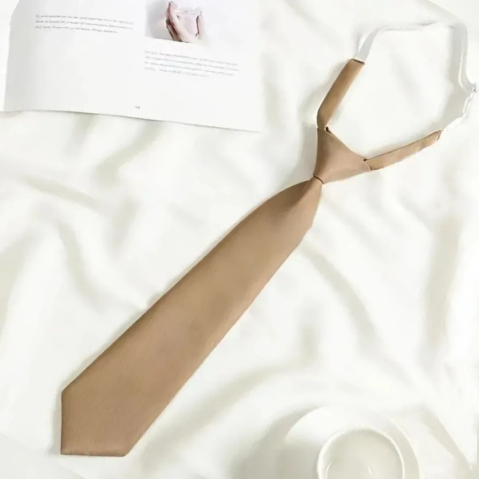 CORBATA BEIGE 2