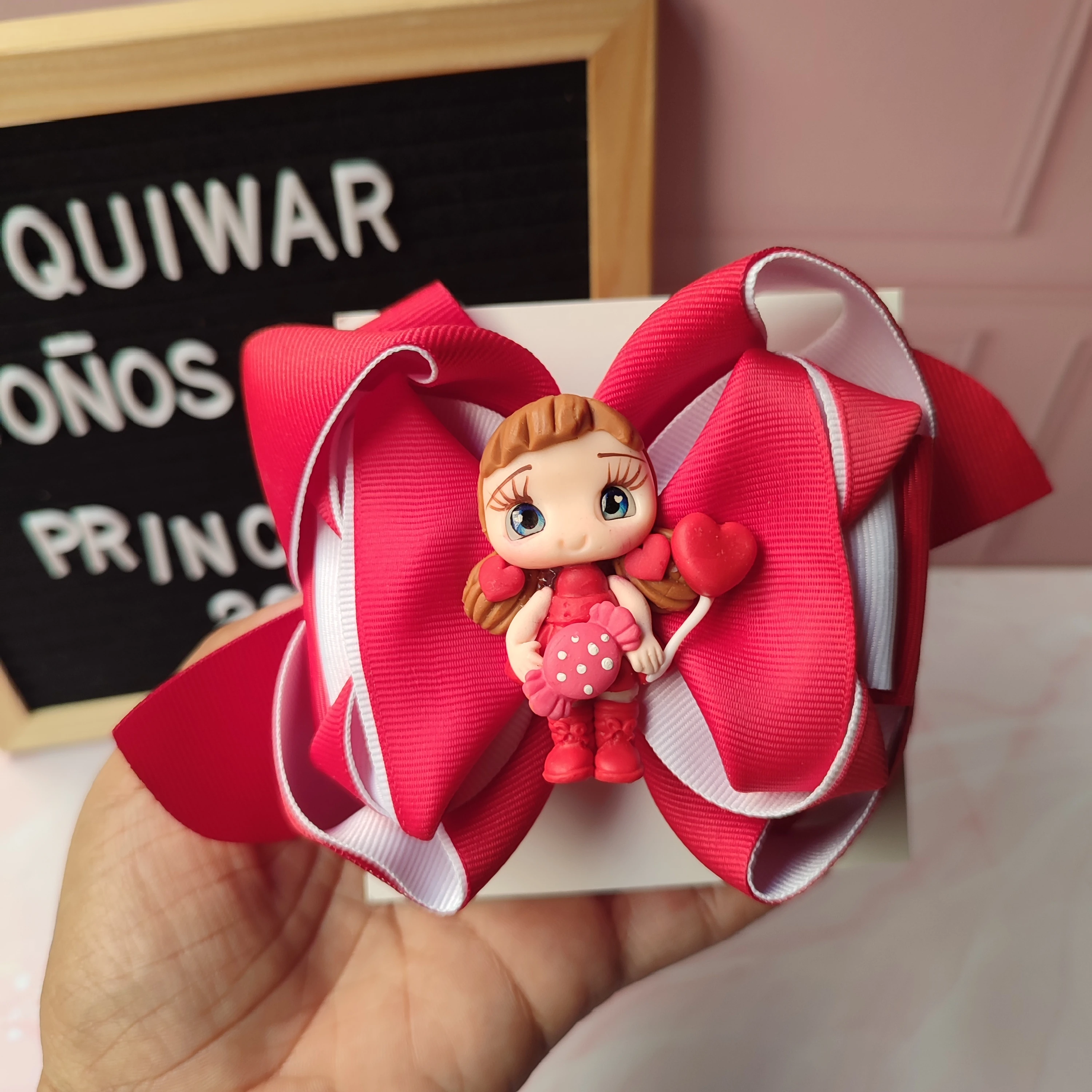 Maxilazo Boutique amor Rojo con aplique muñeca 