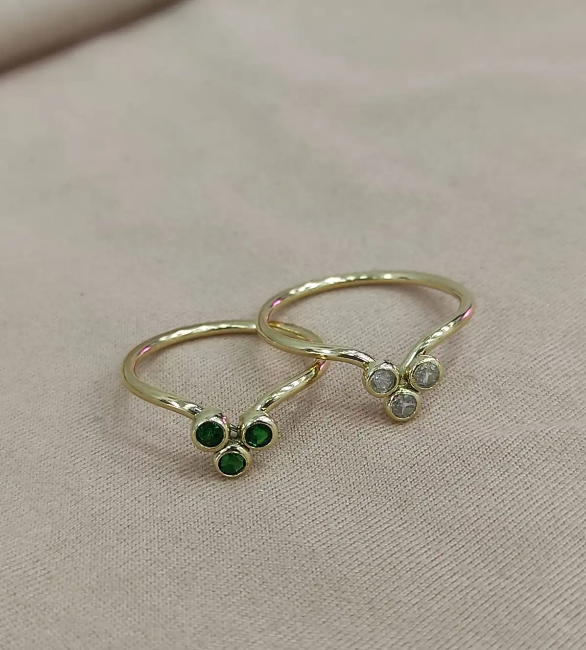 ANILLO 3 CIRCONIAS VERDE