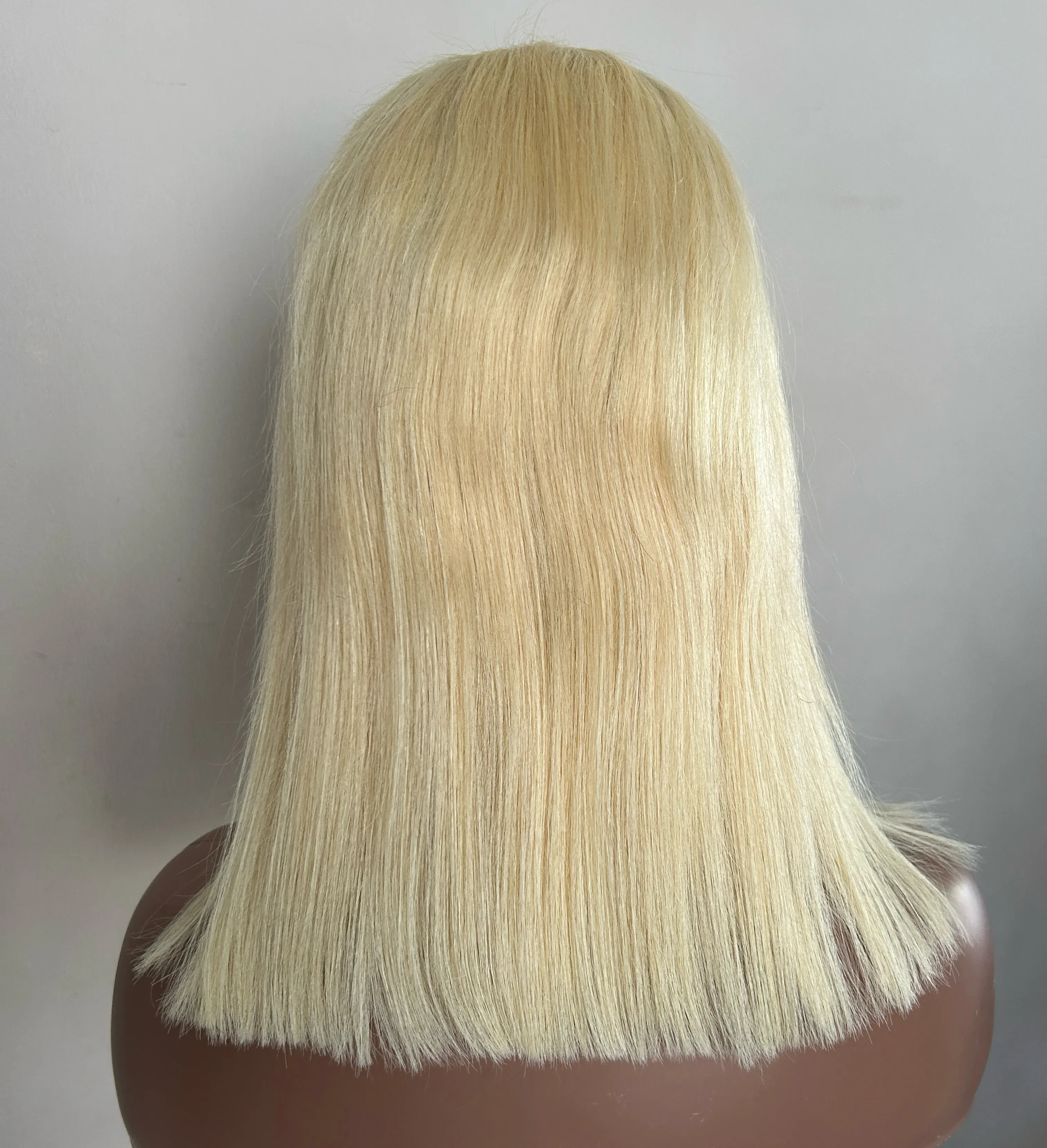Peluca Rubia estilo Bob de 14pulgadas  encaje frontal HD de 13 x6 3