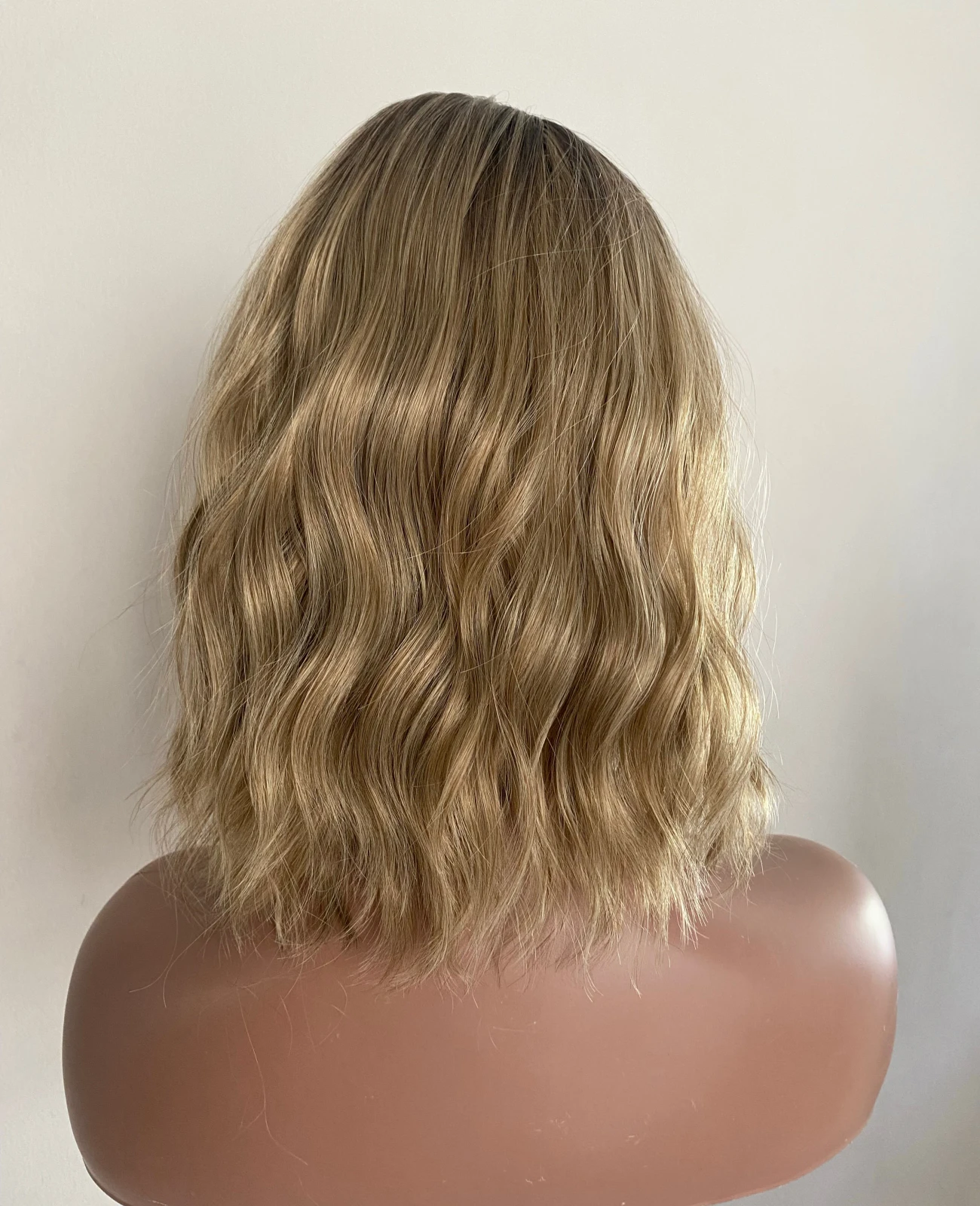 Peluca Rubia 12” con galluza  3