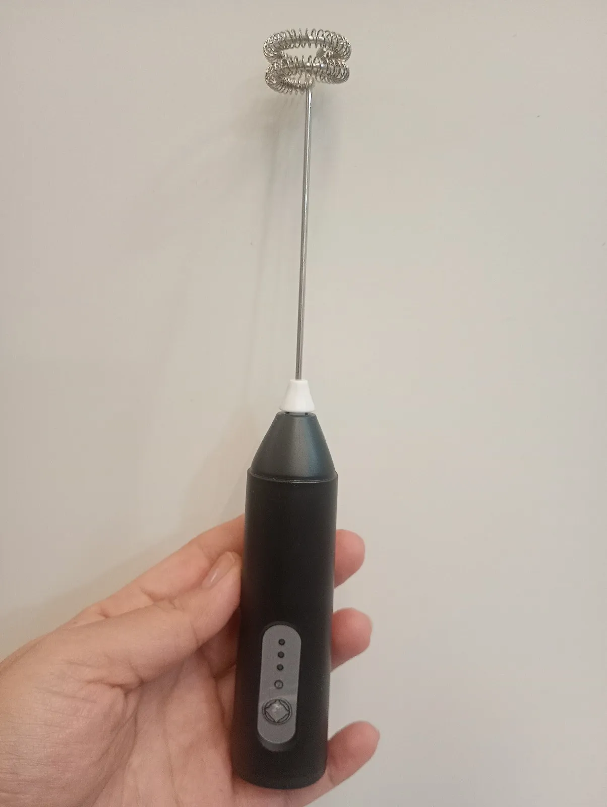 Batidor recargable color negro 4
