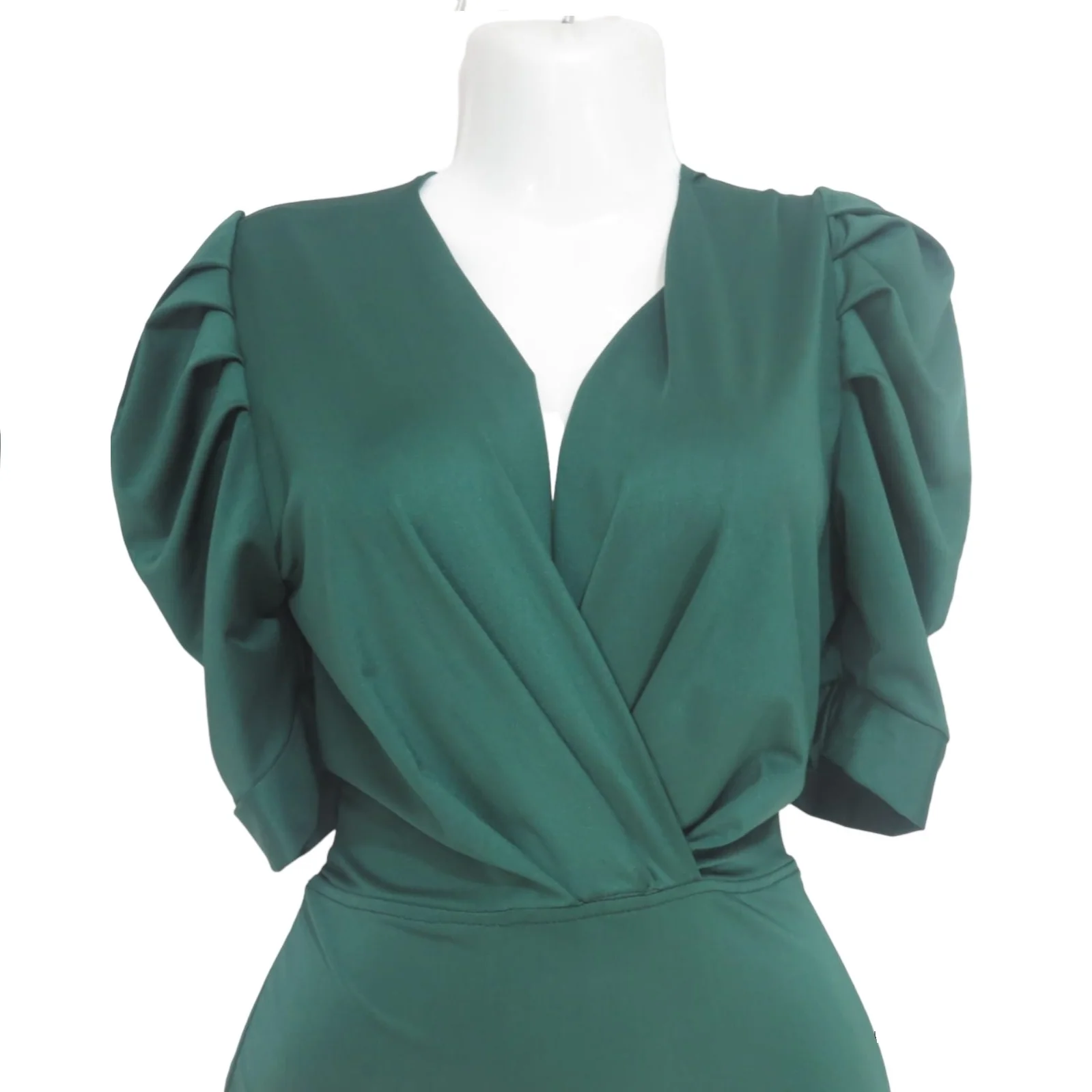 Blusa verde de satín 5