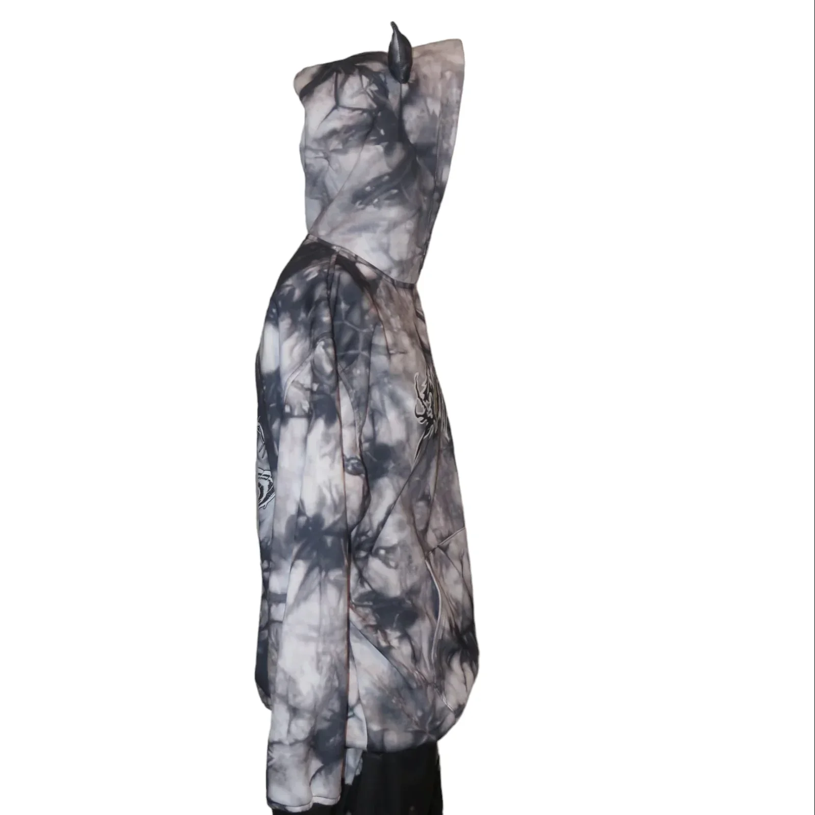 Sudadera de araña con cuernos 4