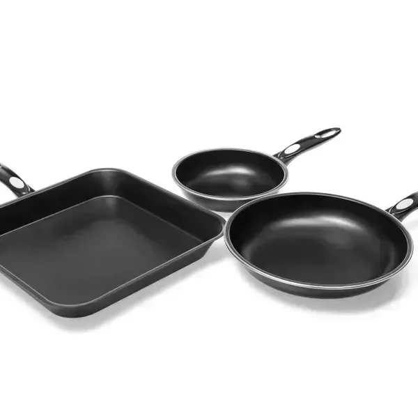 Juego de sartenes y comal