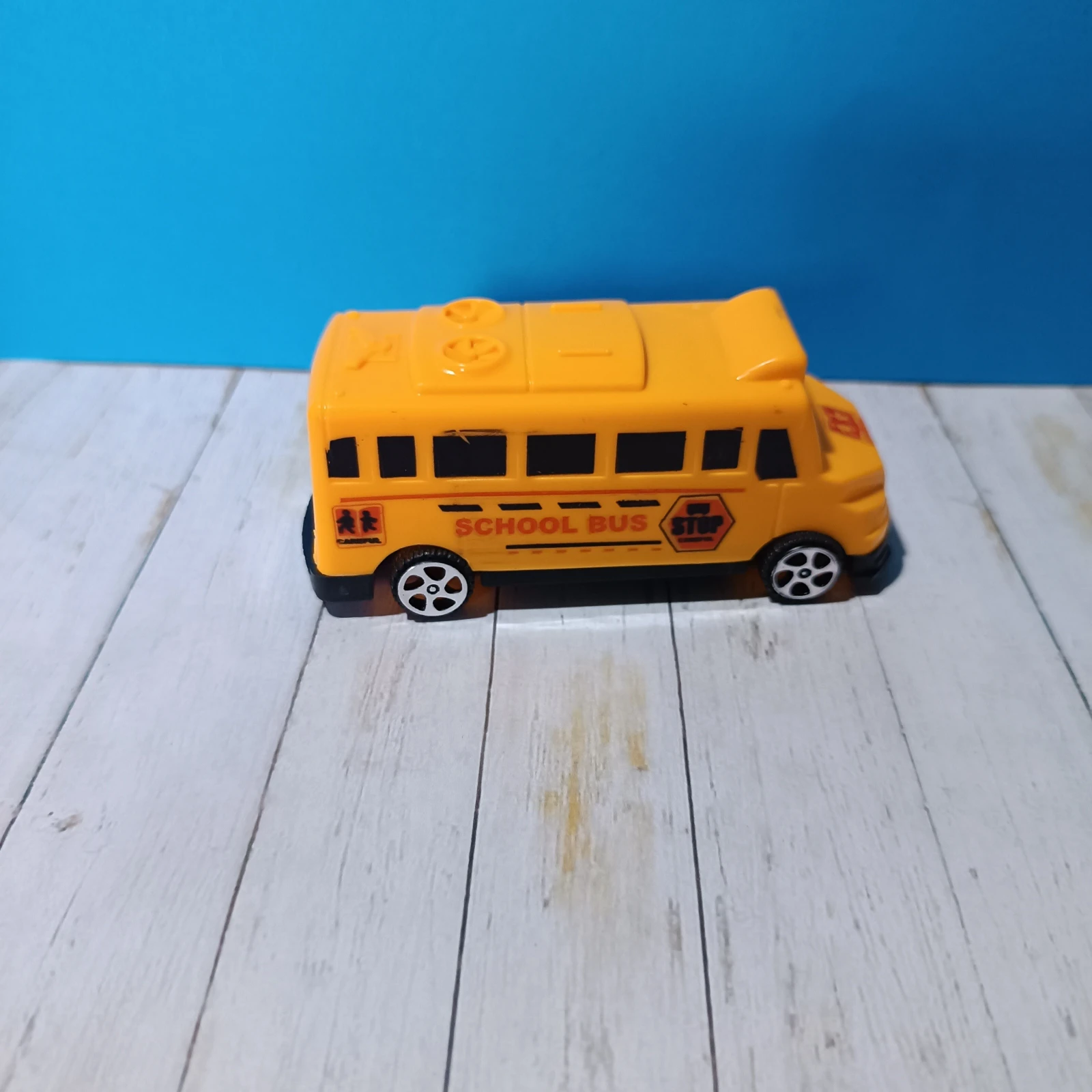 AUTOBÚS ESCOLAR 