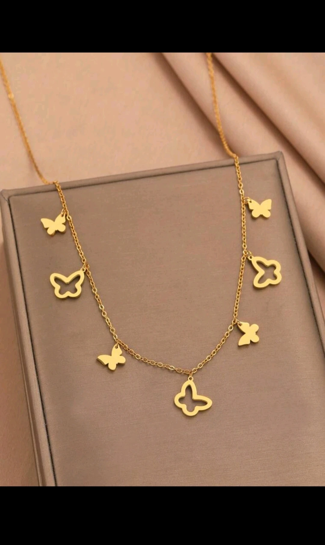 Collar colgante/ Diseño de Mariposa 🦋 2