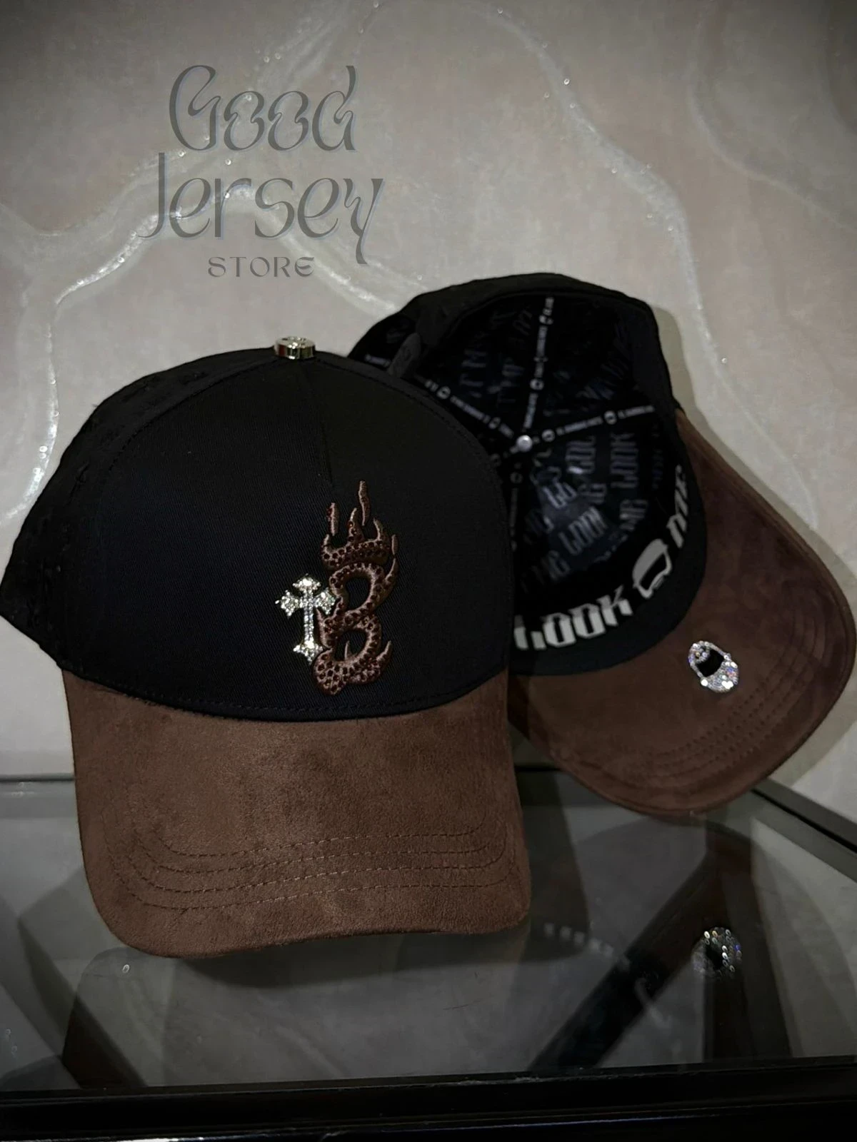 Barbas hats B CROSS