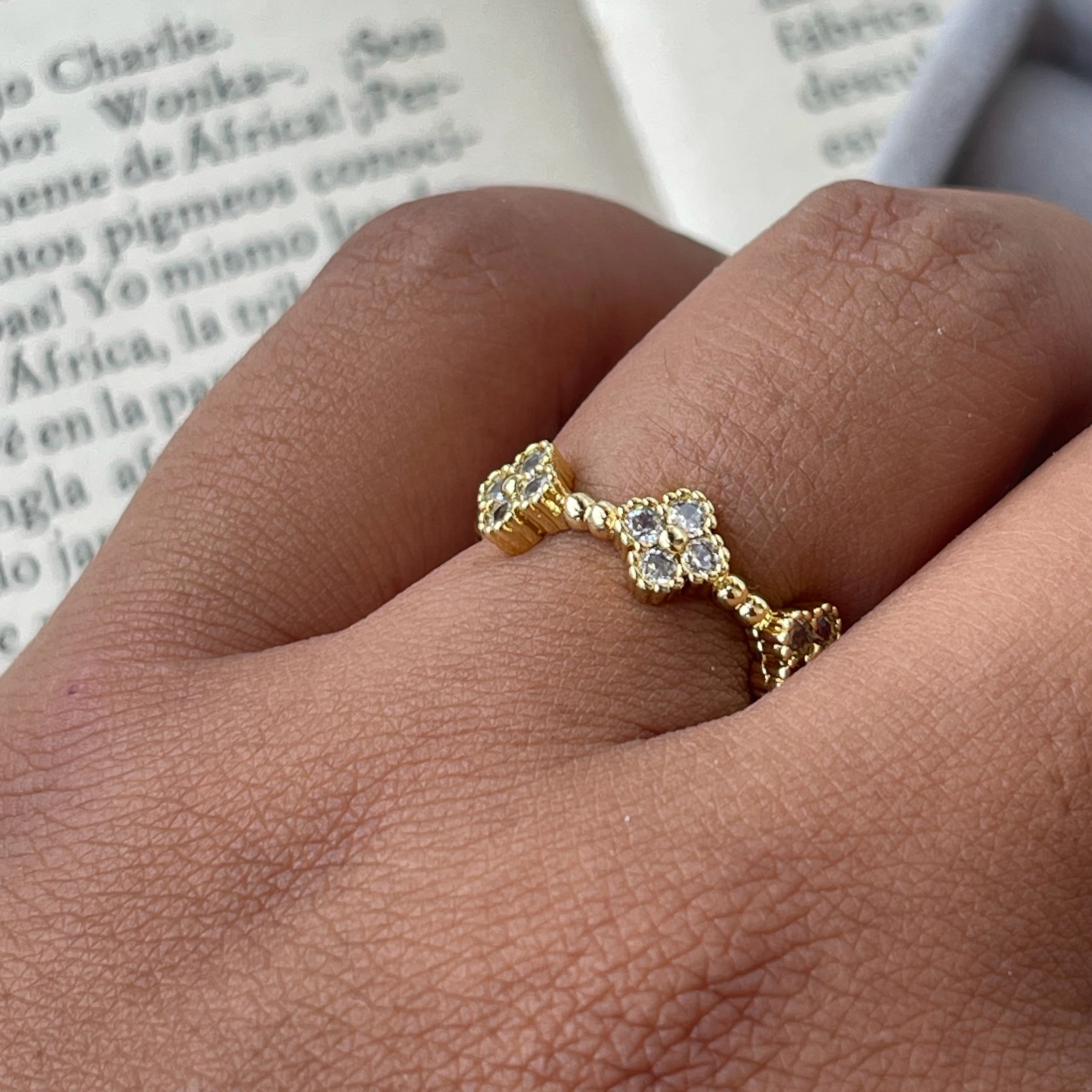 ANILLO AJUSTABLE TRÉBOL 