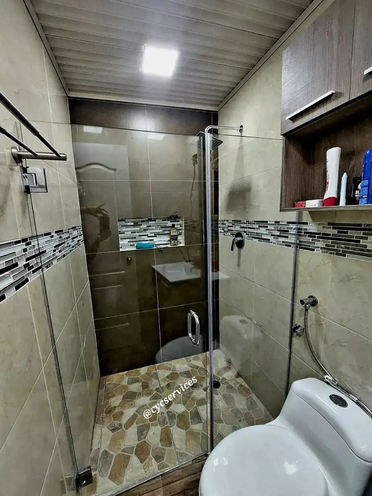 Puerta de baño Abatible 110cm 2