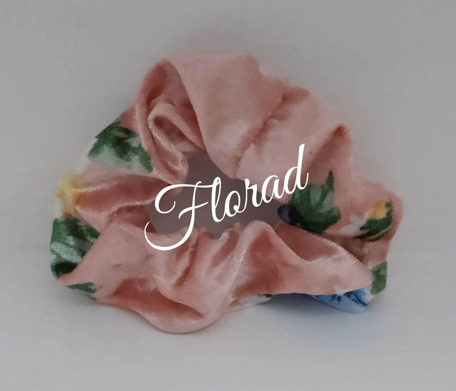 Dona de flores rosa