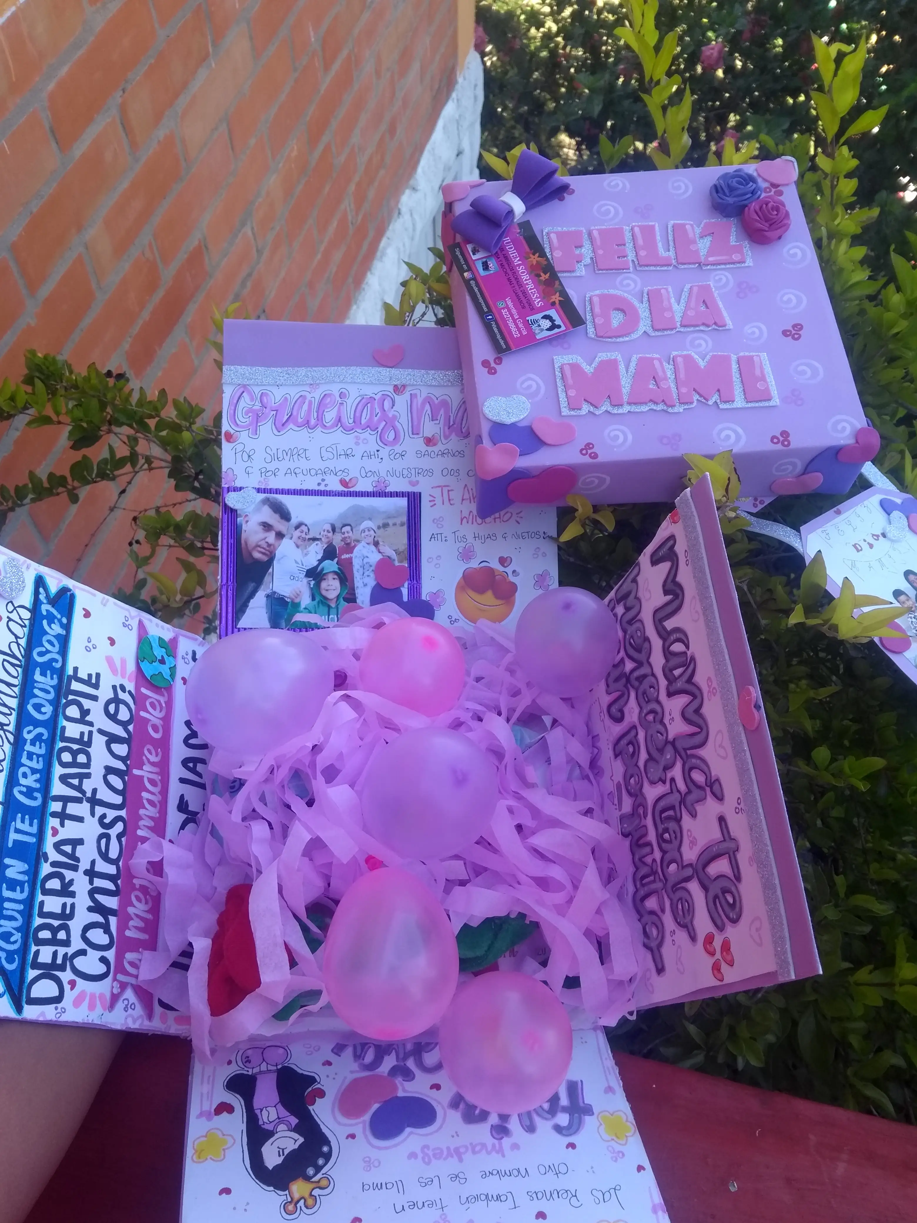 Caja sorpresa mediana 25*25 cm  2