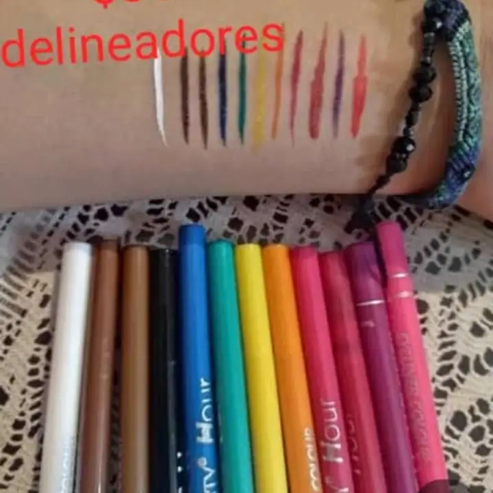 Deliniadores en colores en plumón 