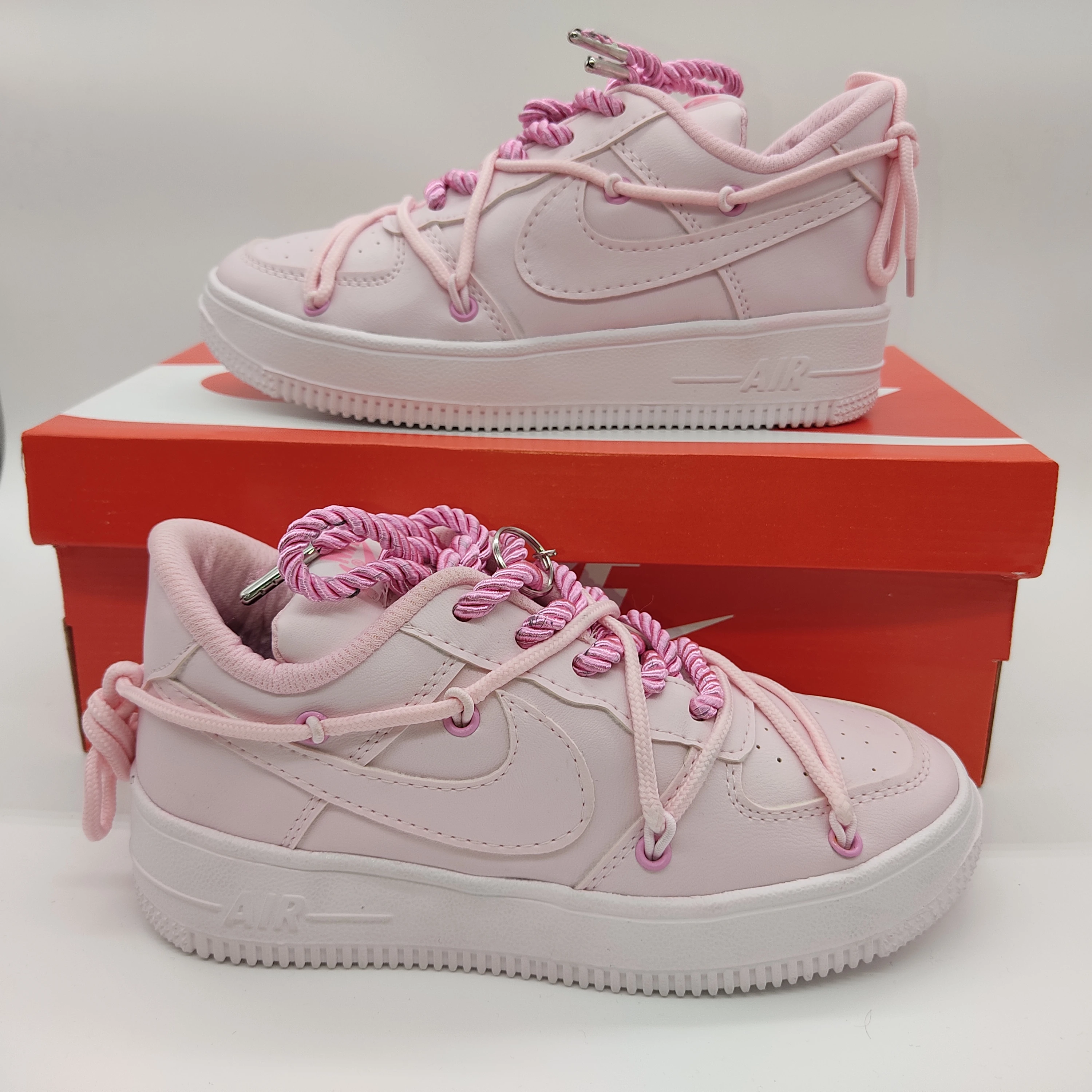 NIKE AIR FORCE 1 (Colombiano) 3