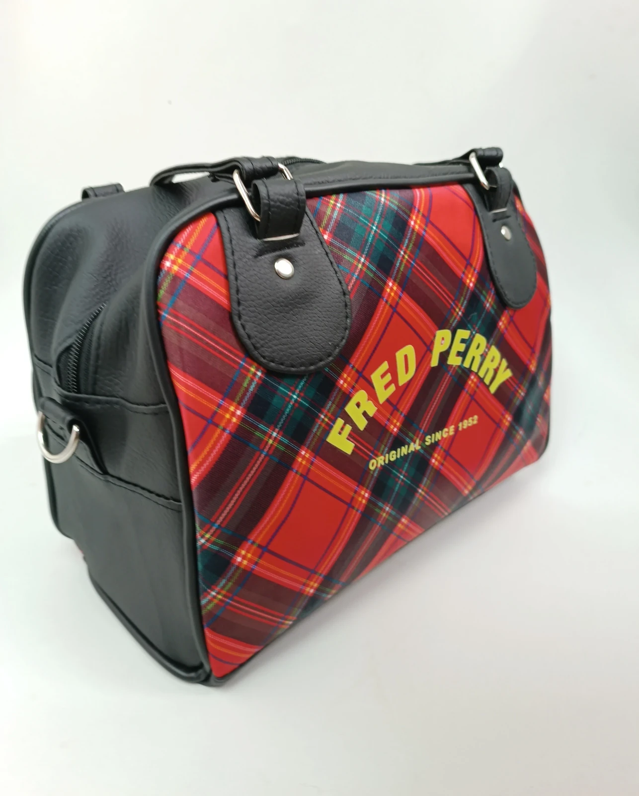 Bolso escoses fred perry  2