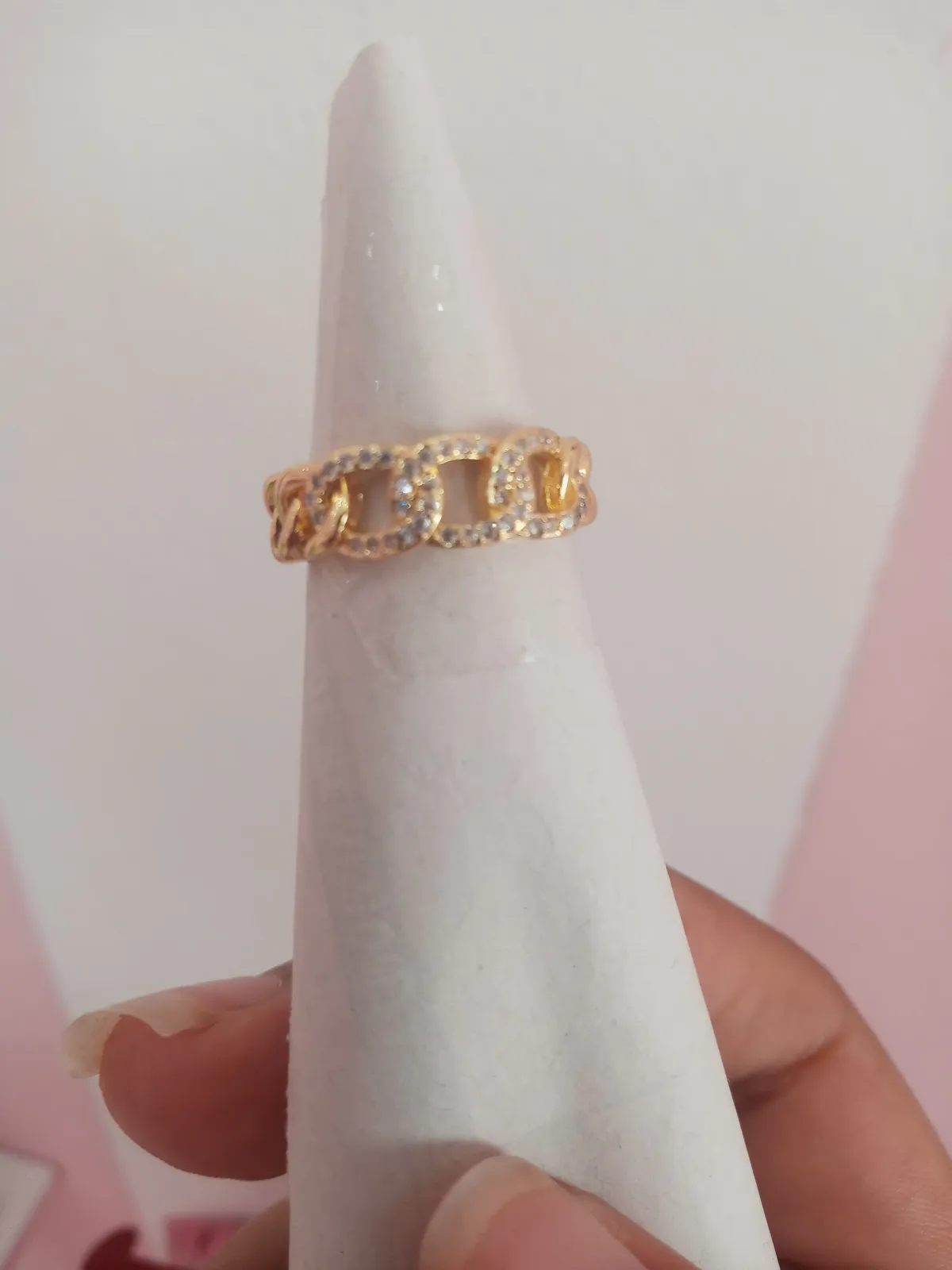 Anillo cadena con piedras