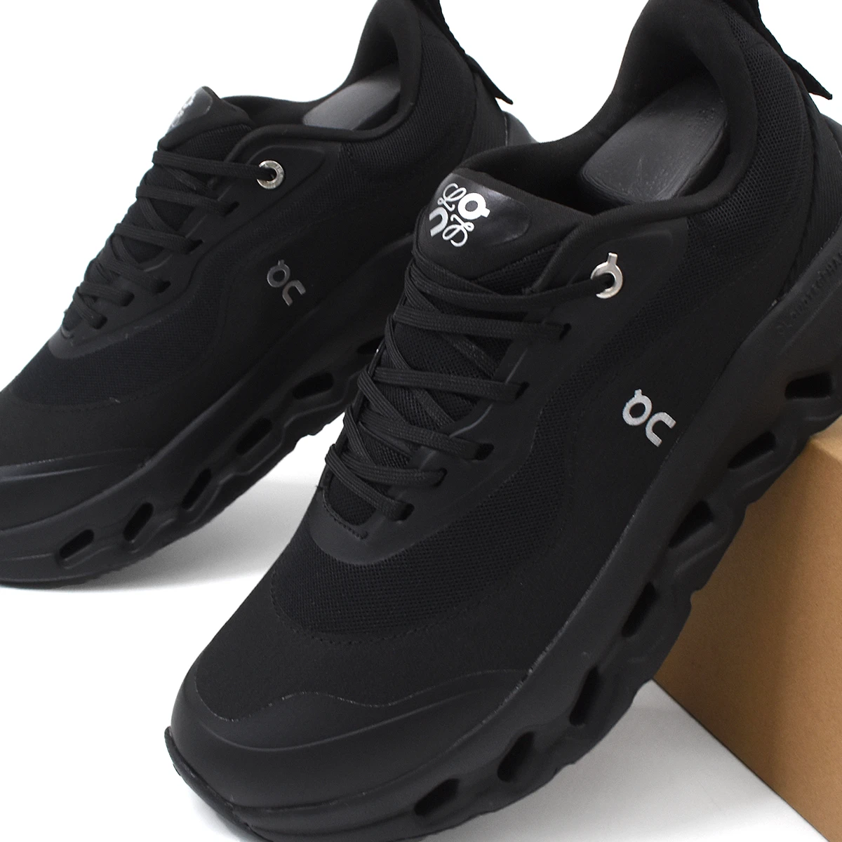 Tenis On Cloud LOWE 7