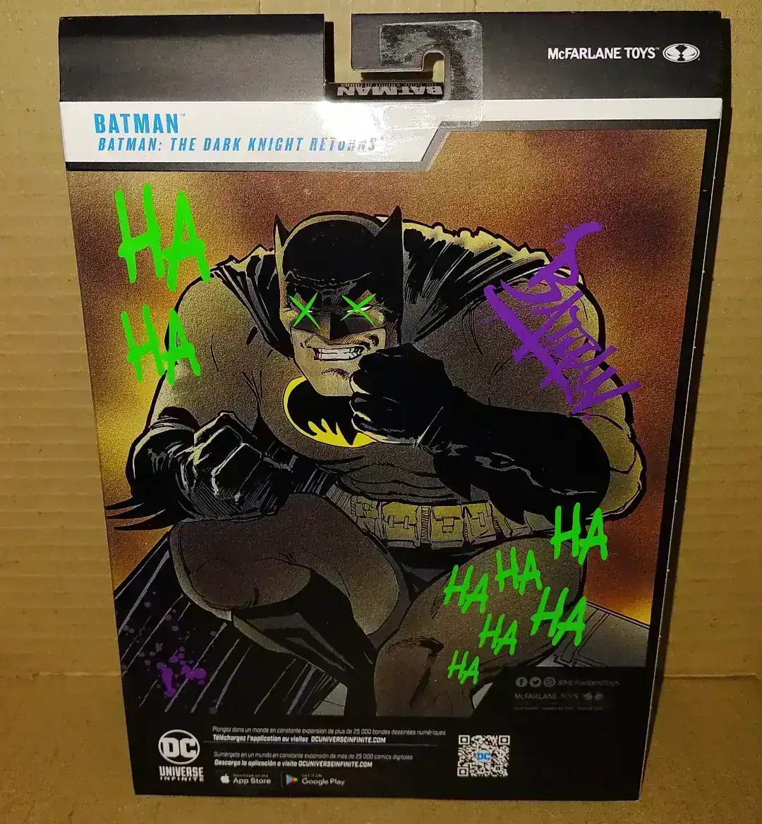 Mcfarlane DC Multiverse: BATMAN DARK KNIGHT RETURNS (JOKERIZED) GOLD LABEL 2