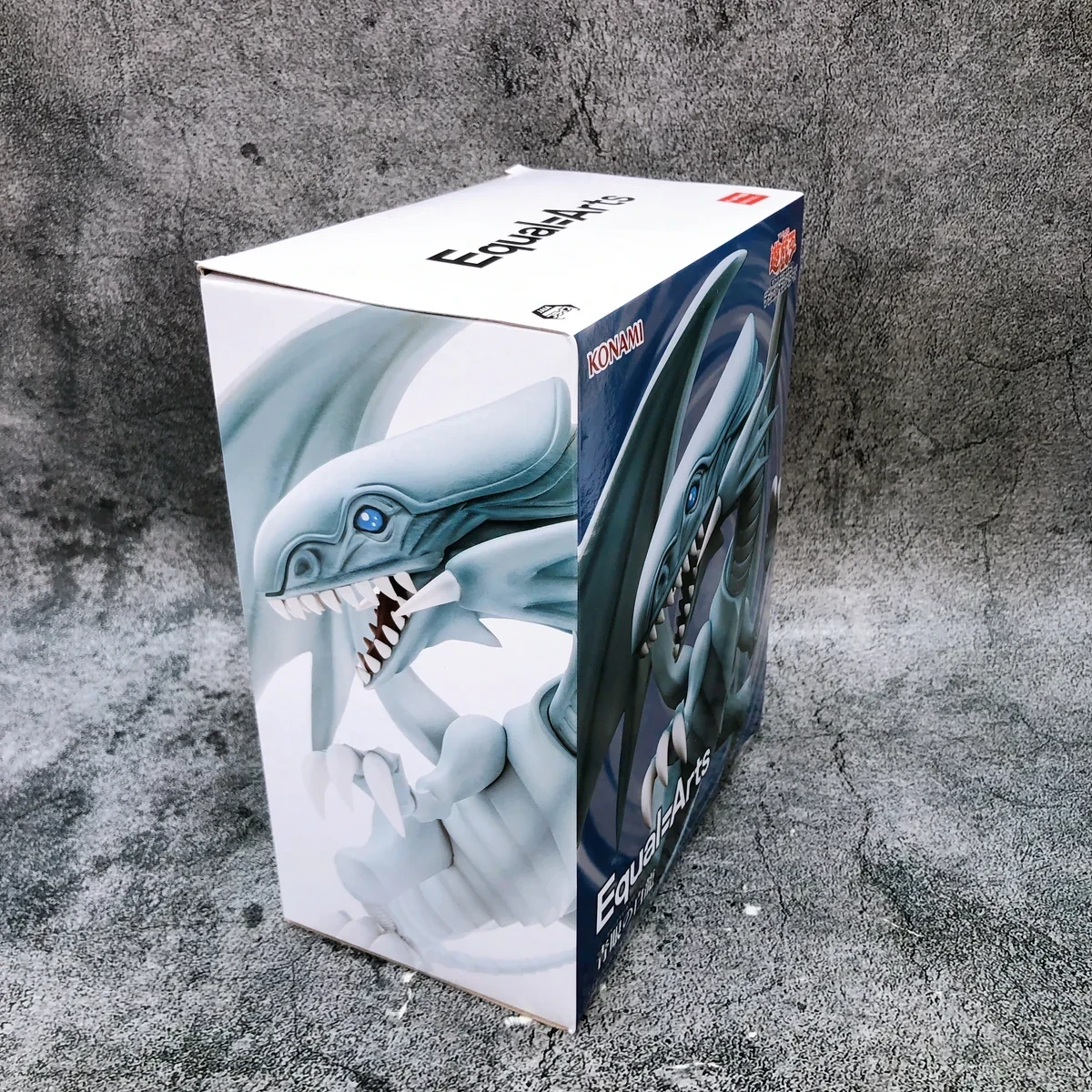 Dragon Blanco de Ojos Azules Equal Arts 2