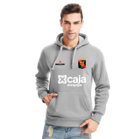 POLERA CON CAPUCHA DE MELGAR