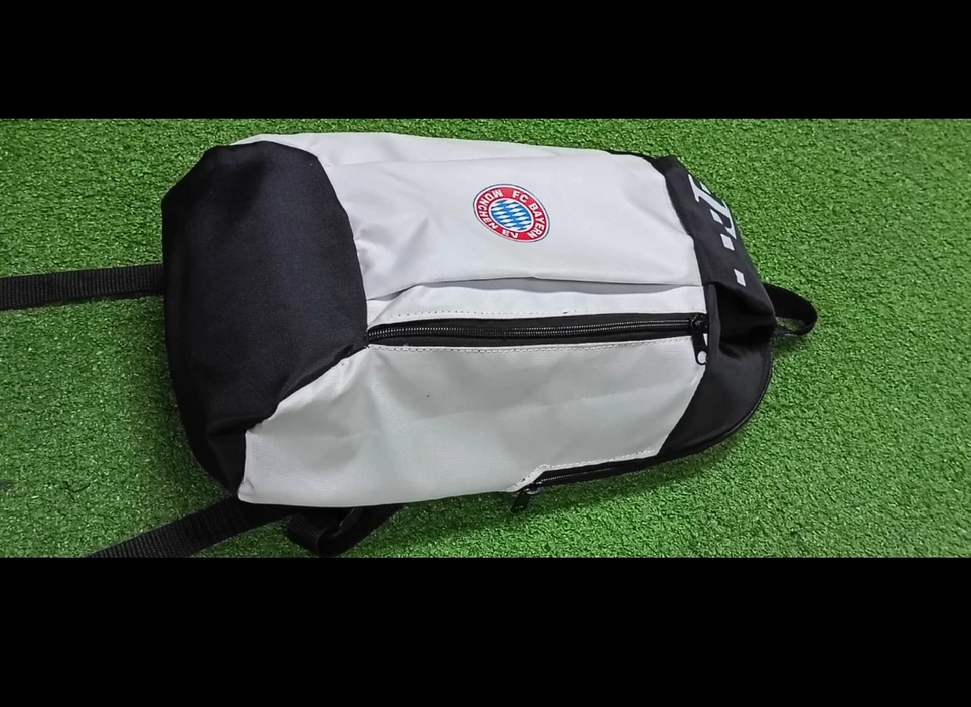 Peque mochila fútbolera 2