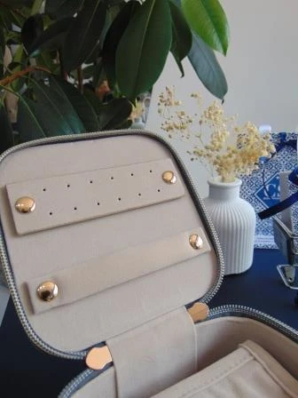 JOYERO LUXURY VIAJERO EN CREMALLERA GAMUZA GRIS  3