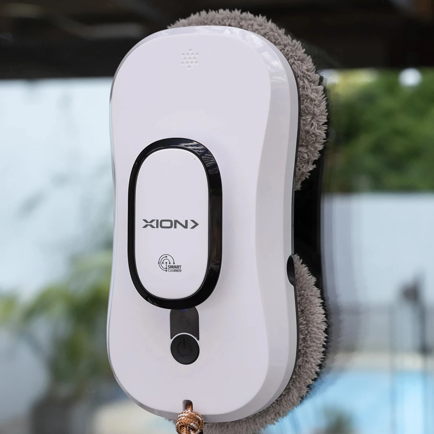 Robot Limpiavidrios Doble Rociador 𝙓𝙄𝙊𝙉 2