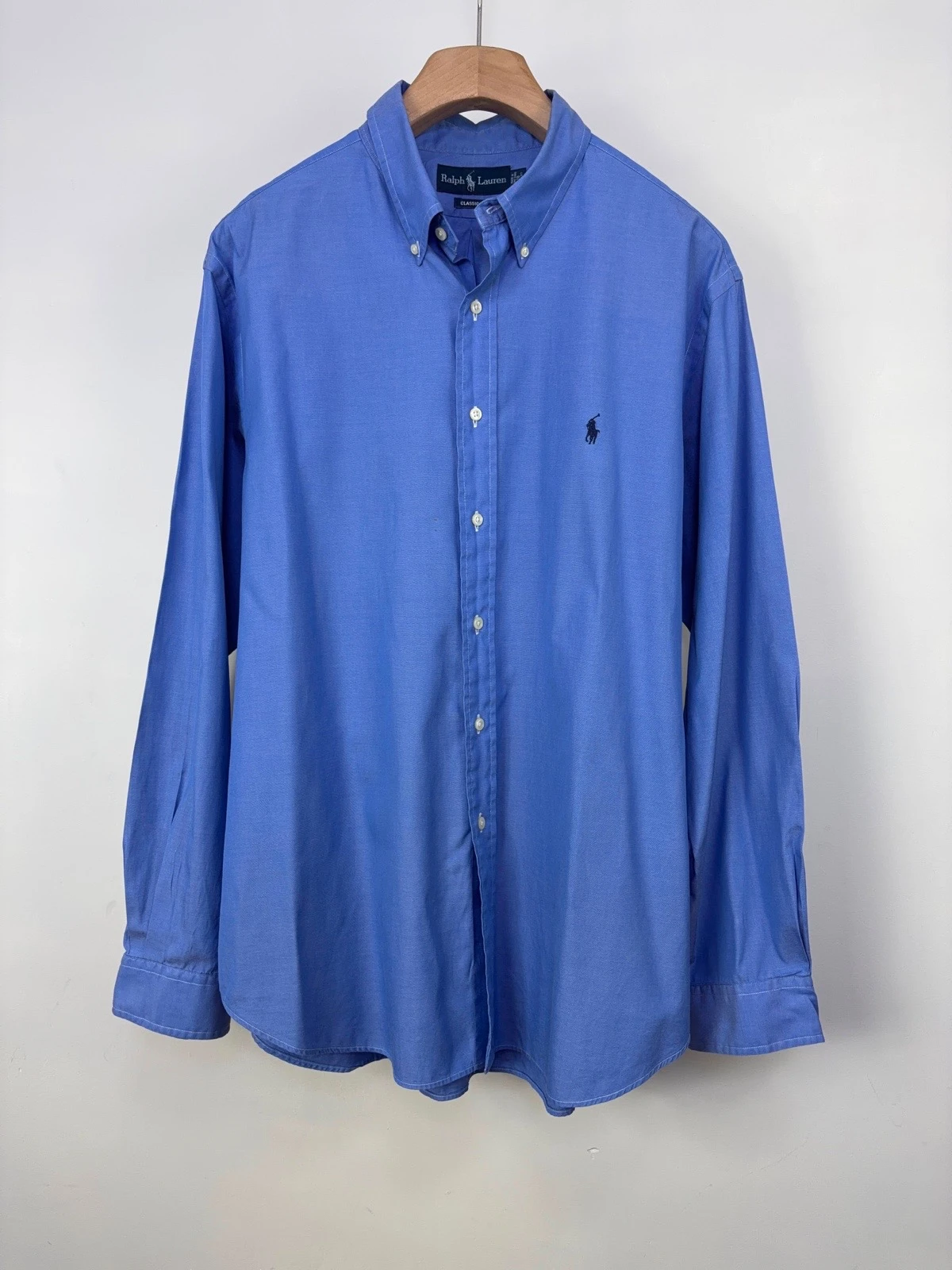 Camisa Polo Ralph Lauren Classic Fit Algodón Azul detalle en foto poco notorio 