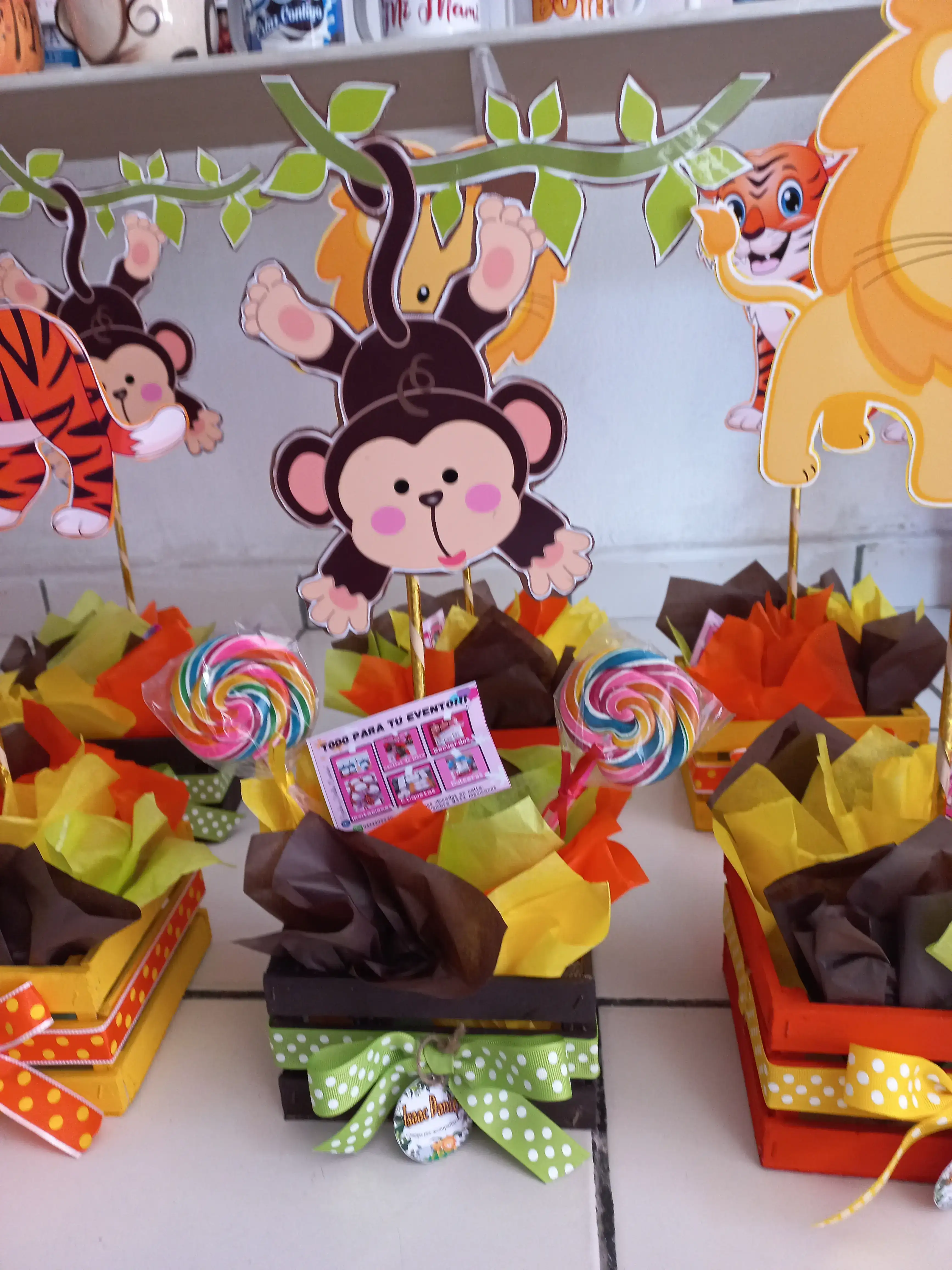 Centro de mesa animalitos de la selva 2